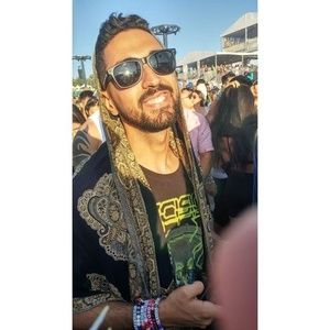 Meet your Posher, Johnny